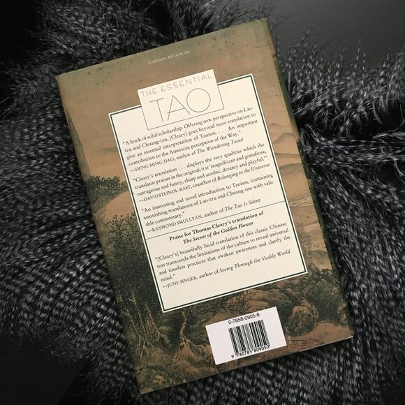 'The Essential Tao' Hardcover Translated By Thomas F. Cleary - Picture 2 of 7
